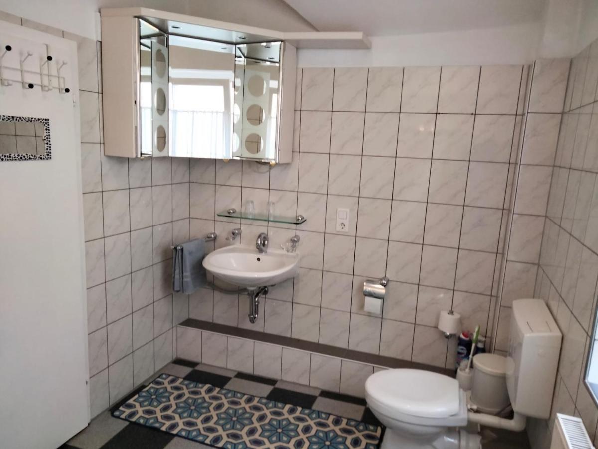 Ferienwohnung Neheim Mit Dennis Und Alexander Alexander Mit Klimaanlage Neheim-Husten Exterior foto