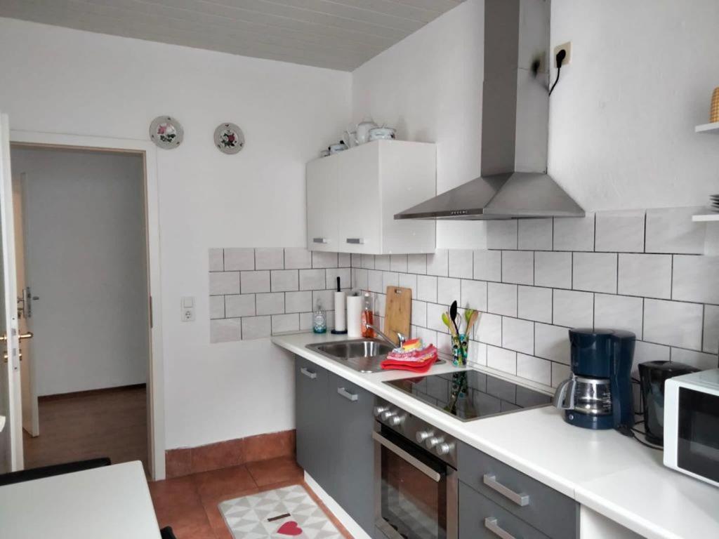 Ferienwohnung Neheim Mit Dennis Und Alexander Alexander Mit Klimaanlage Neheim-Husten Exterior foto