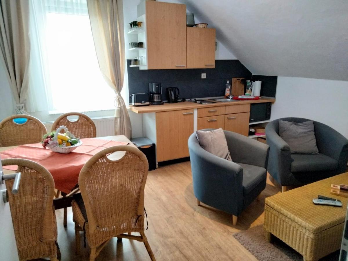 Ferienwohnung Neheim Mit Dennis Und Alexander Alexander Mit Klimaanlage Neheim-Husten Exterior foto