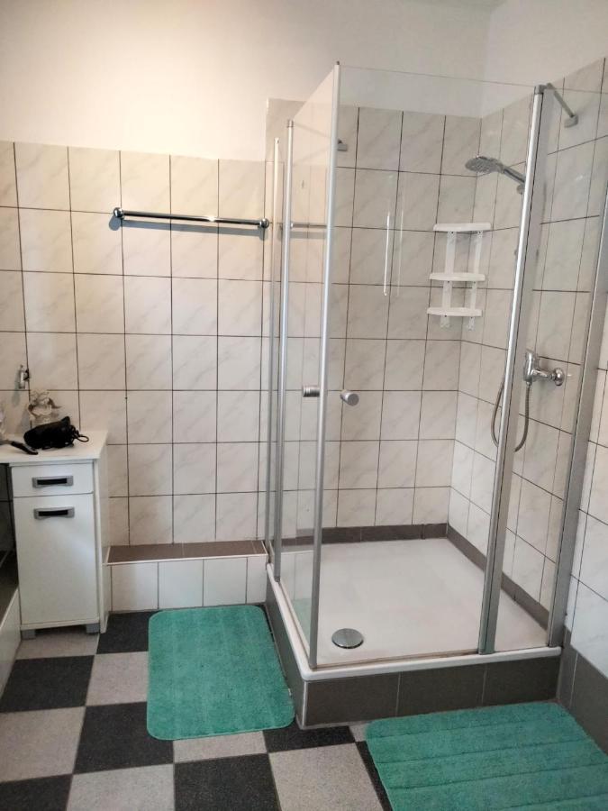 Ferienwohnung Neheim Mit Dennis Und Alexander Alexander Mit Klimaanlage Neheim-Husten Exterior foto