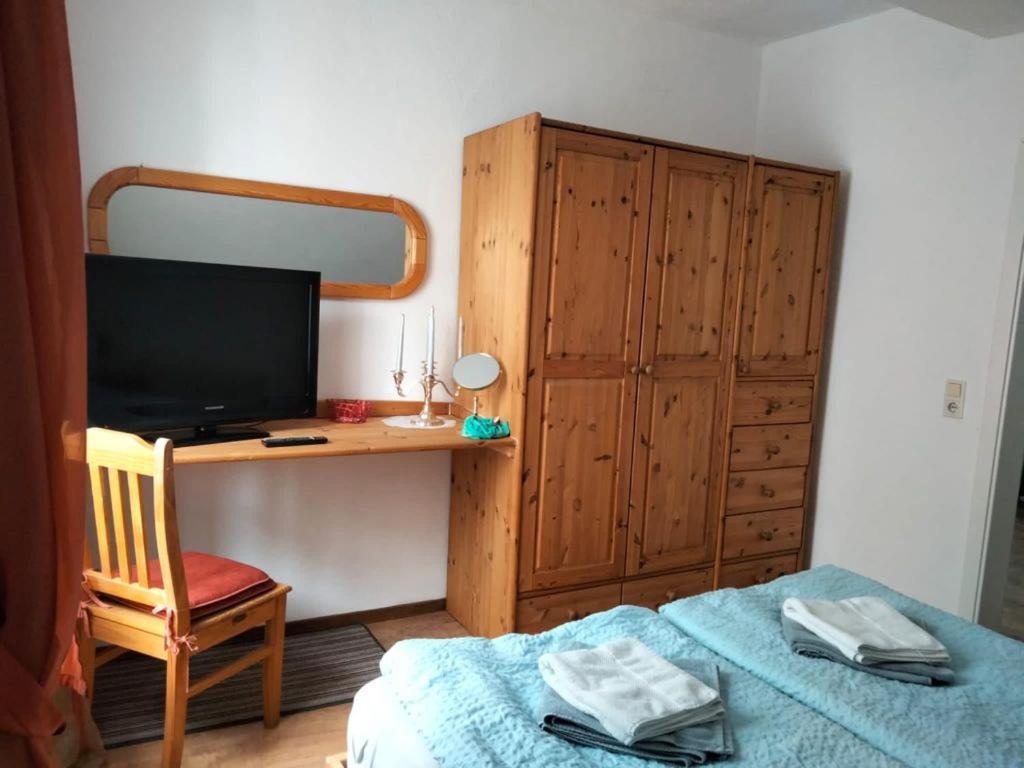 Ferienwohnung Neheim Mit Dennis Und Alexander Alexander Mit Klimaanlage Neheim-Husten Exterior foto